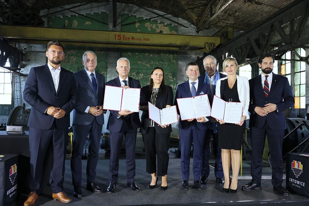 Prezentacja podpisanych umów na realizację projektu